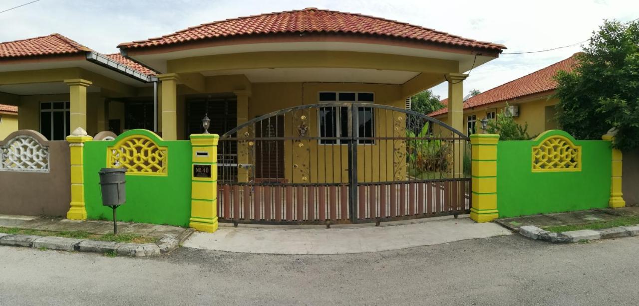 Assyifa Homestay Dungun Exterior photo